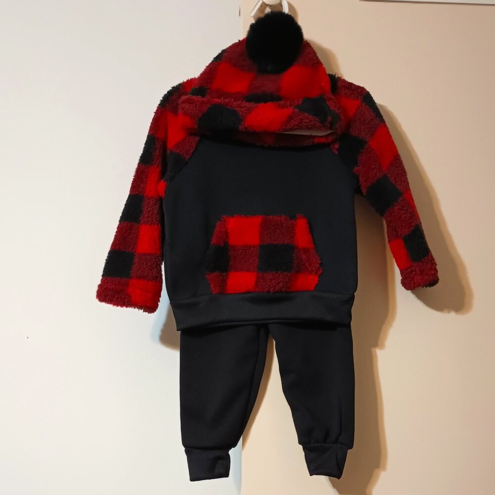 NWOT~ Max & Marcus Baby's Red Buffalo Plaid Fleece 3-Piece Set (Size: 24 months)